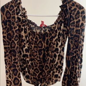 Flowy name brand tops